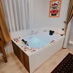 Copper House Apartment *