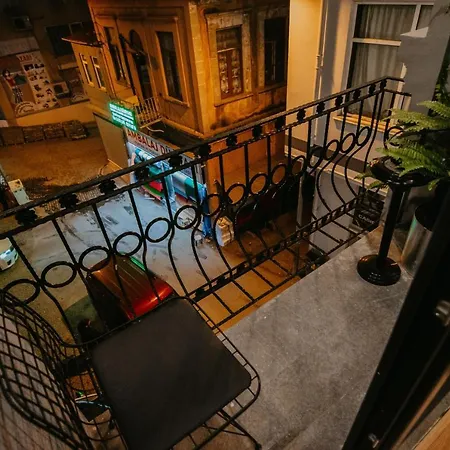 Copper House Apartment